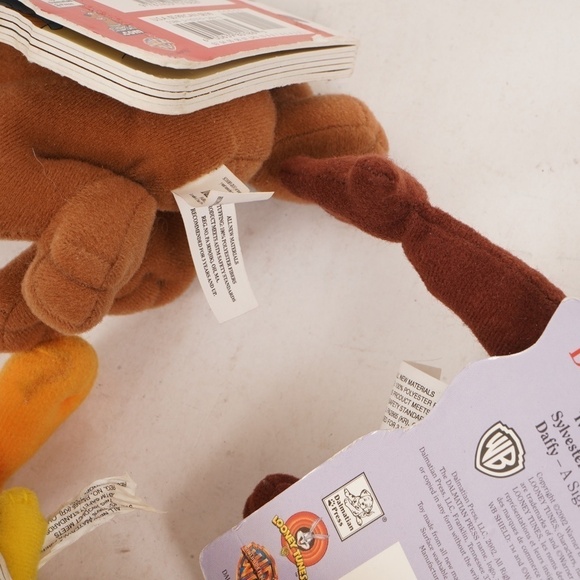 Dalmatian Press Scooby, Tweety, Taz Plush Stuffed Animals with Books Attached - Picture 13 of 13